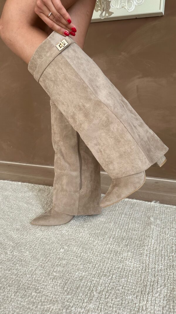 Bottes hautes femme à talons – Design élégant avec détail doré - Image 3