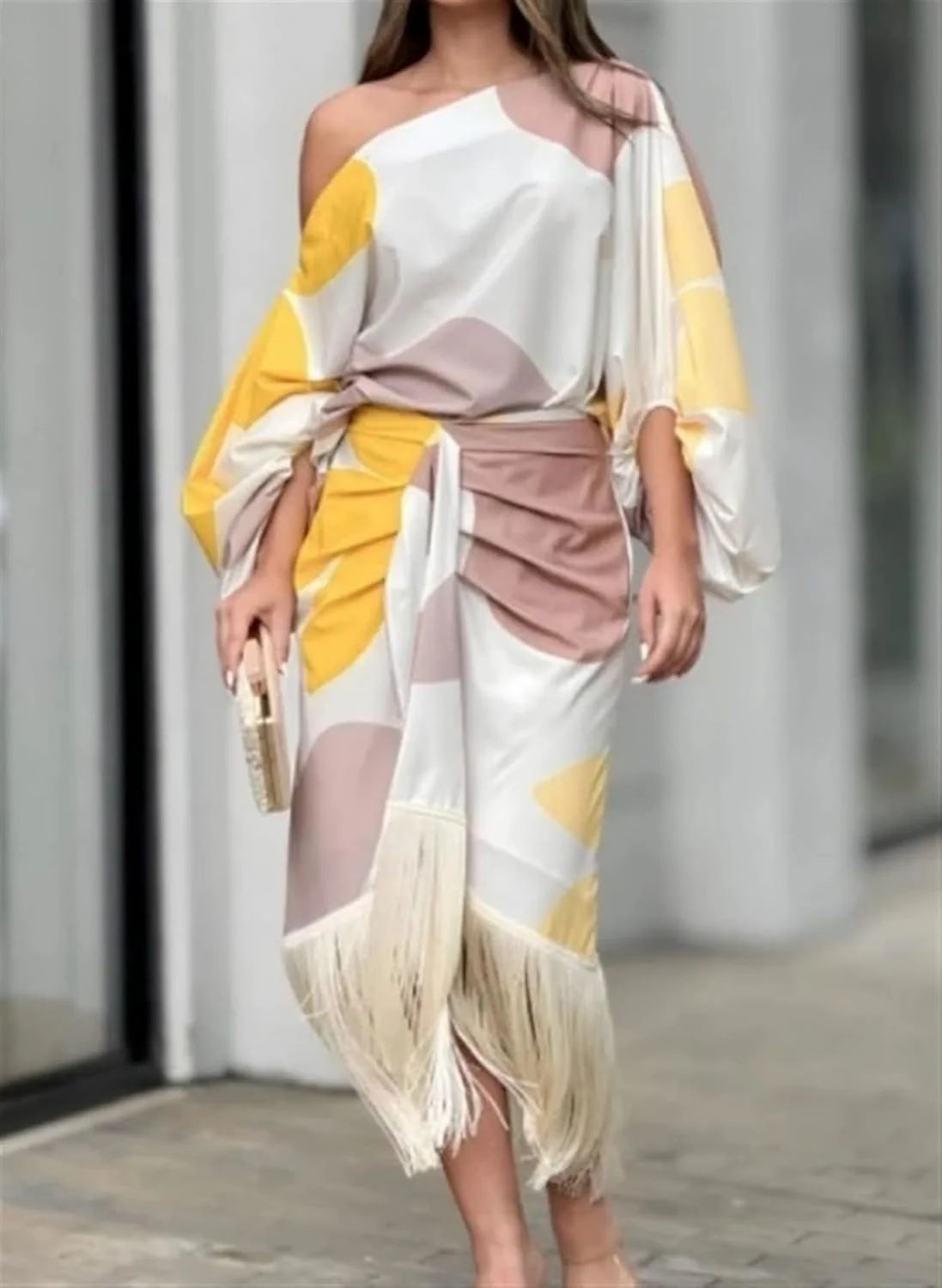 Ensemble Imprimé à Épaule Asymétrique Femmes – Élégant, Audacieux, Flatteur - Image 6