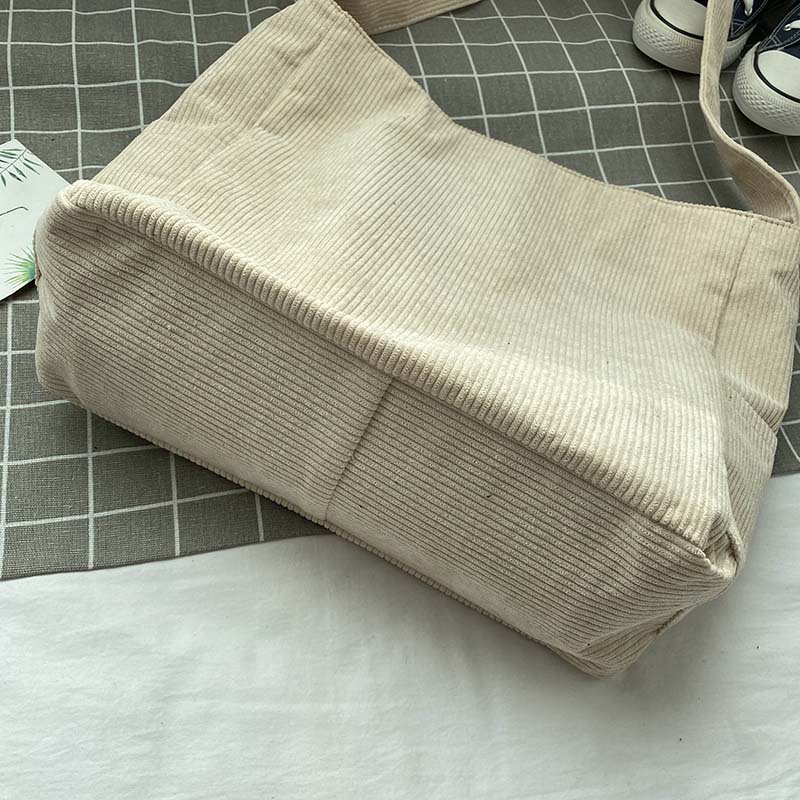 Sac bandoulière en velours côtelé - Image 13