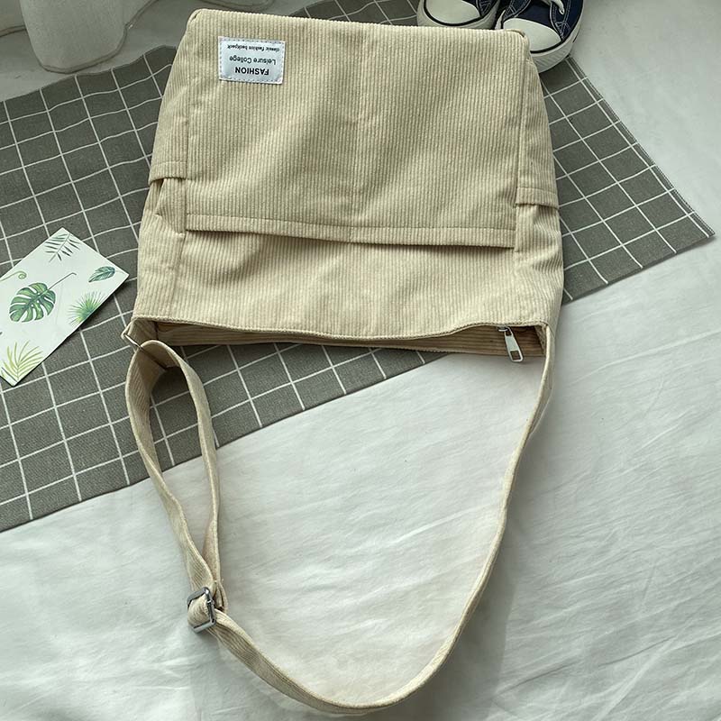 Sac bandoulière en velours côtelé - Image 15