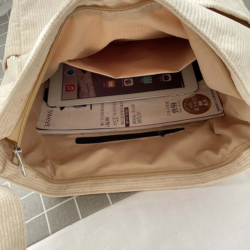 Sac bandoulière en velours côtelé - Image 7