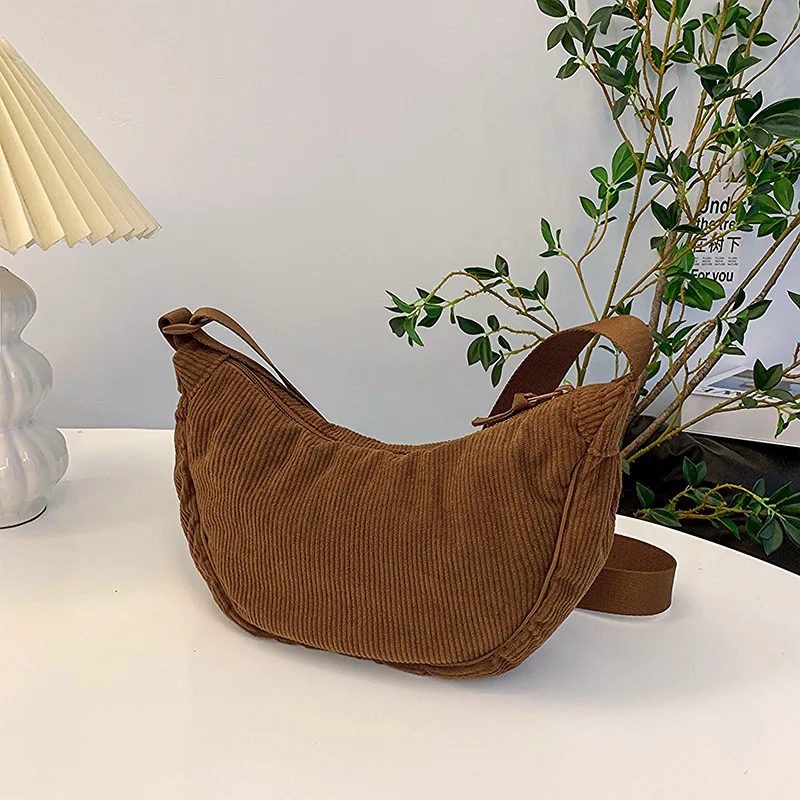Sac bandoulière en velours côtelé élégant - Image 7